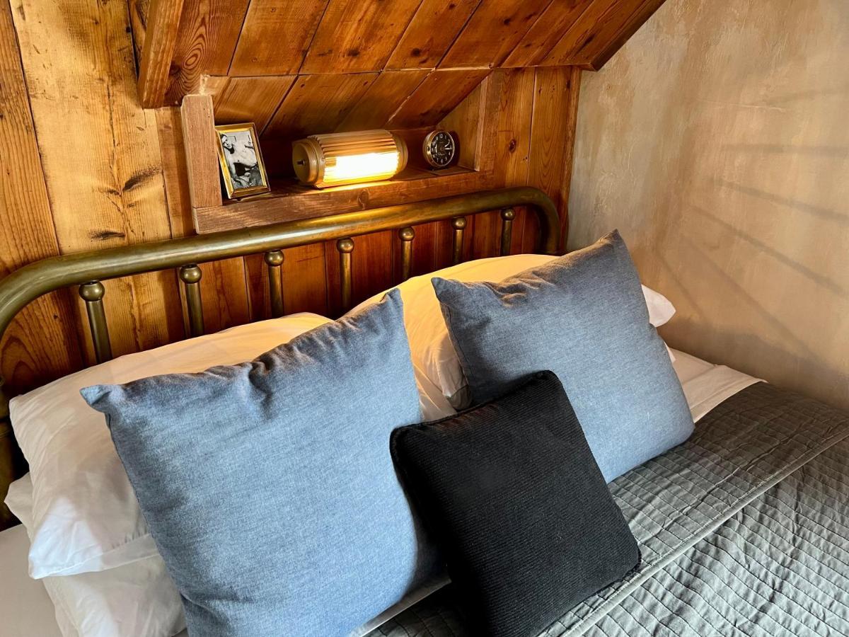 Hotel Crew'S Quarters Boarding House - Caters To Men Provincetown Exterior foto