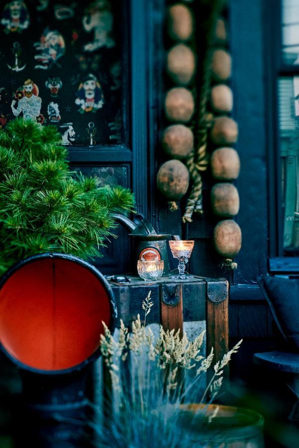 Hotel Crew'S Quarters Boarding House - Caters To Men Provincetown Exterior foto